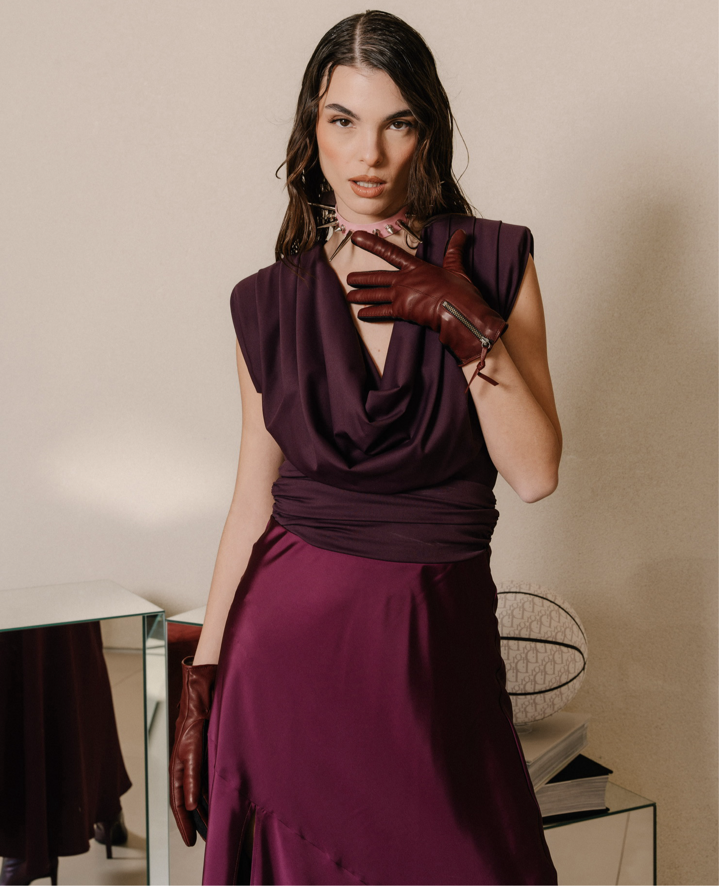 Trendy women's gloves in genuine leather metis with zip wrist