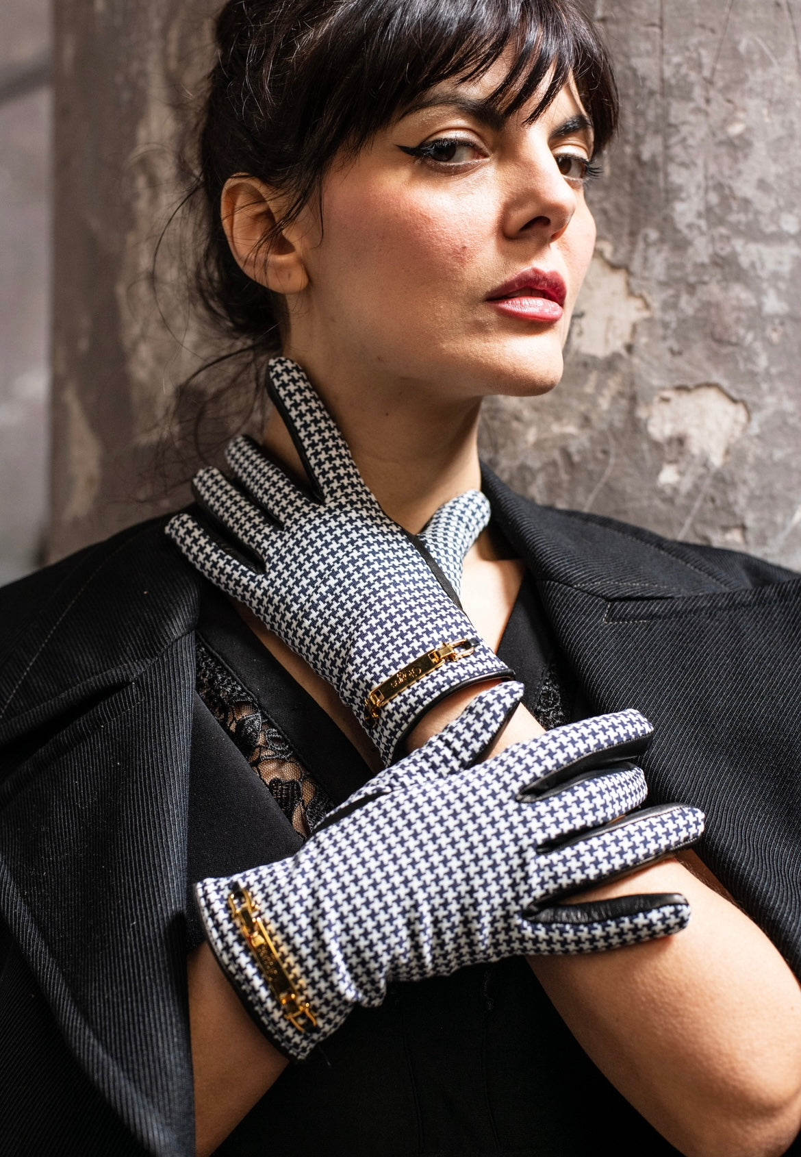 Classic women's gloves in metis lambskin with elastic houndstooth fabric overhand