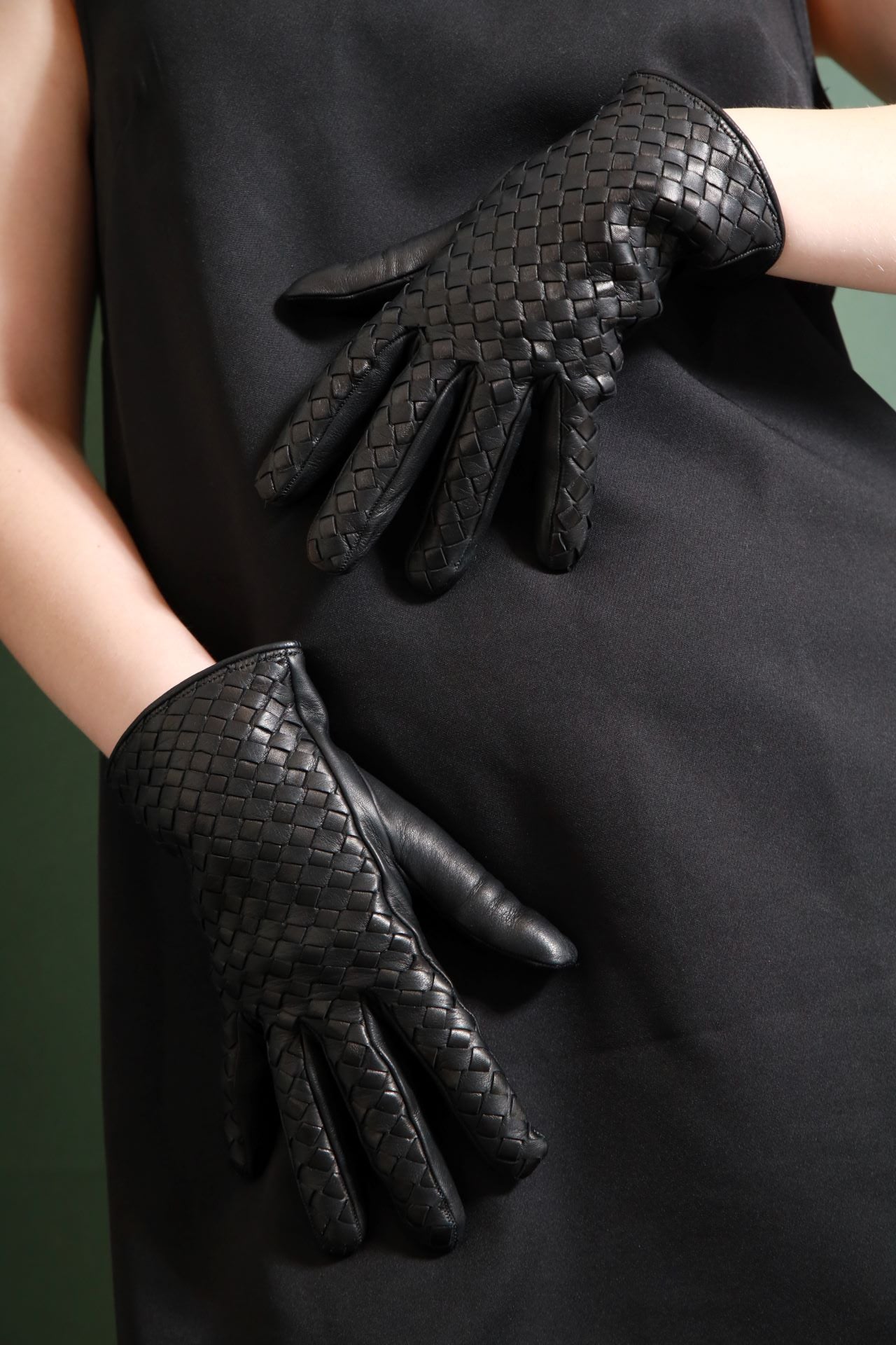 Geflochtene Damenhandschuhe aus echtem Metis-Leder mit Kaschmirfutter