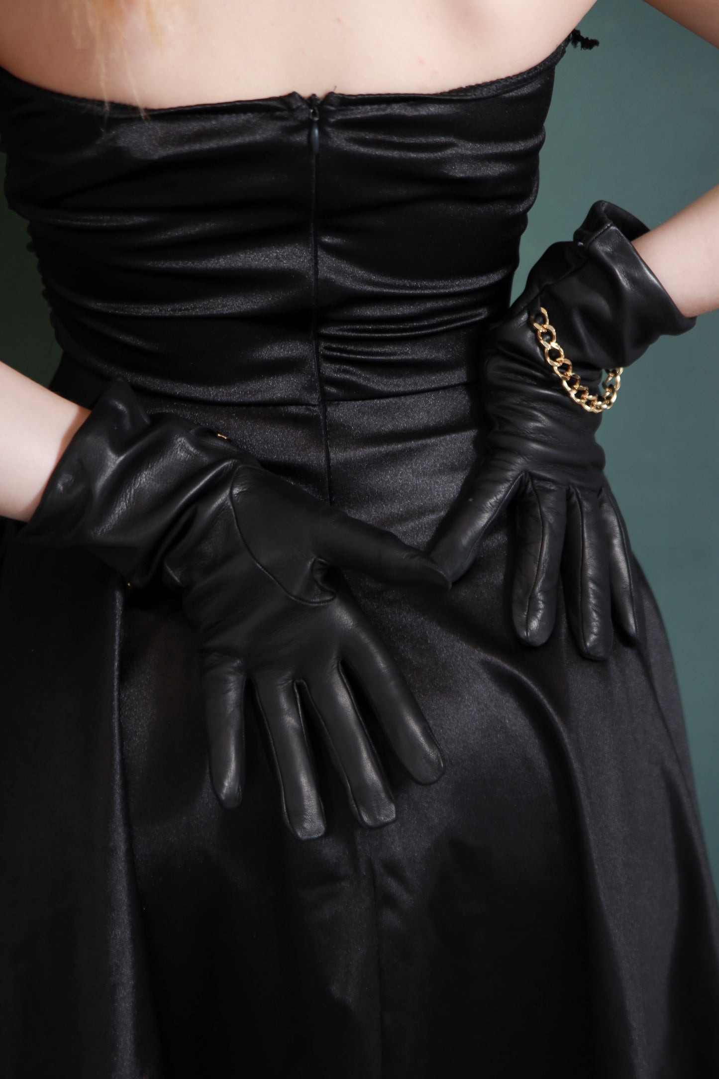 Trend glove in real metis leather lined with cashmere with gold metal chain