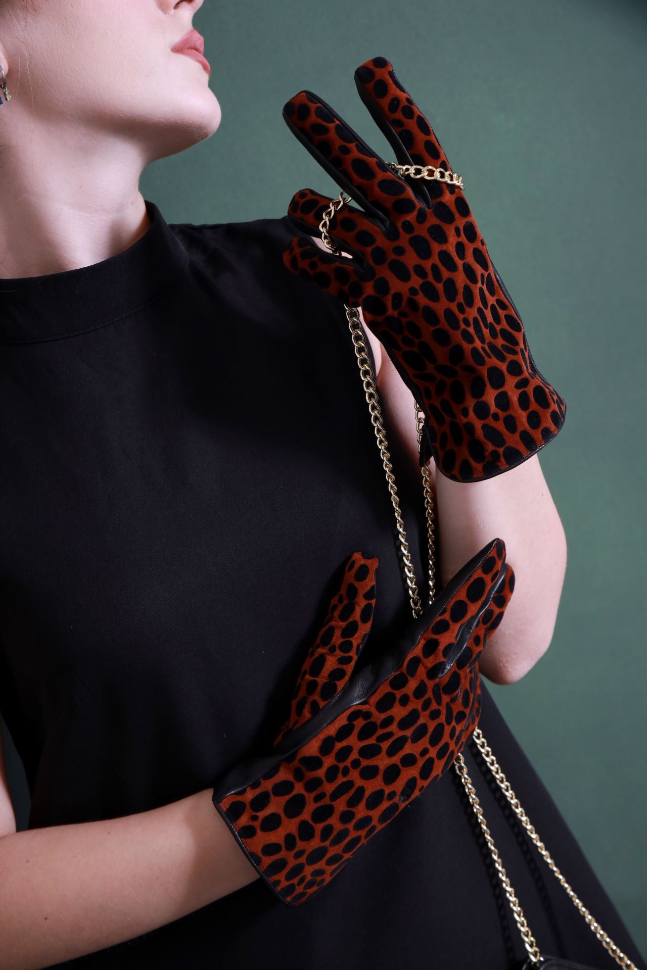 Guanti da donna in vera pelle metis foderati in cashmere.